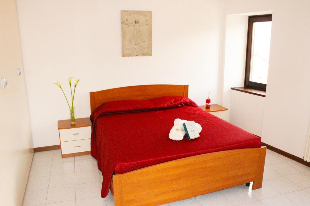La Piazzetta Apartment Menaggio Exterior photo